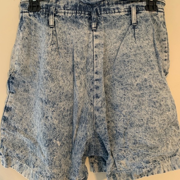 Vintage 90’s high waisted shorts - Picture 4 of 5